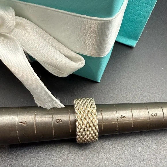 Tiffany & Co. Somerset Mesh Ring Flexible – 925 10mm wide Size 5 Retired Edition - Picture 8 of 8
